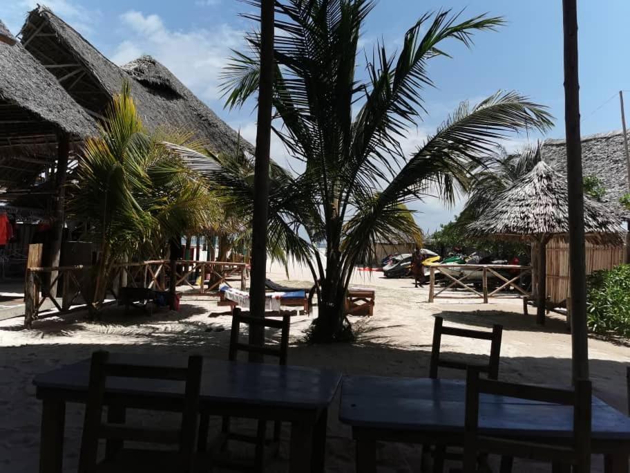 Ndiro Beach House Kendwa Extérieur photo